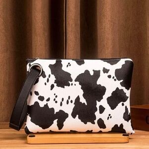 Black and White Faux Leather Clutch/Wristlet with Large Black Wristlet NEW